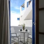 Holidays In Paros Apartament Alikí