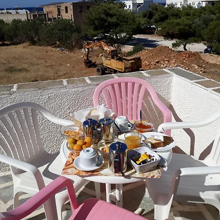 Holidays In Paros Αλυκή