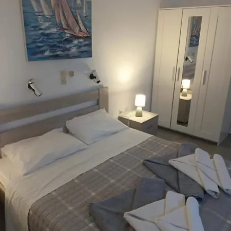 Διαμέρισμα Holidays In Paros *